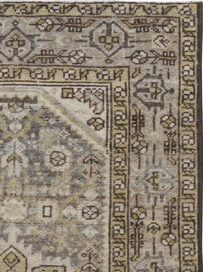 Vintage Persian Malayer Throw Rug, No.20419 - Galerie Shabab
