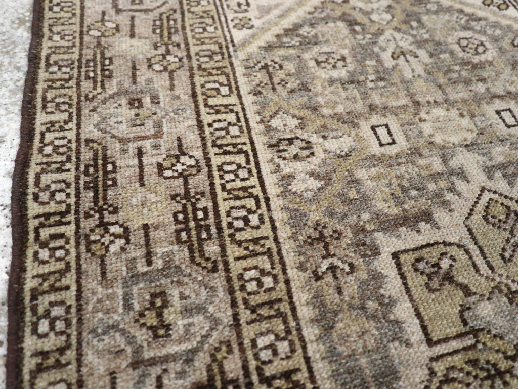 Vintage Persian Malayer Throw Rug, No.20419 - Galerie Shabab