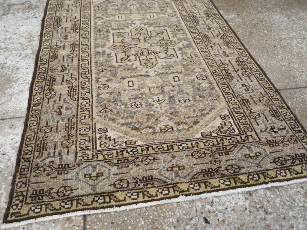 Vintage Persian Malayer Throw Rug, No.20419 - Galerie Shabab