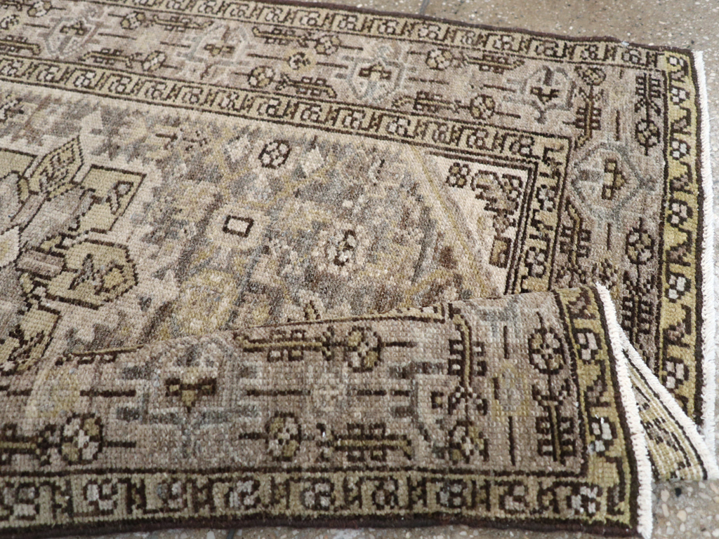 Vintage Persian Malayer Throw Rug, No.20419 - Galerie Shabab