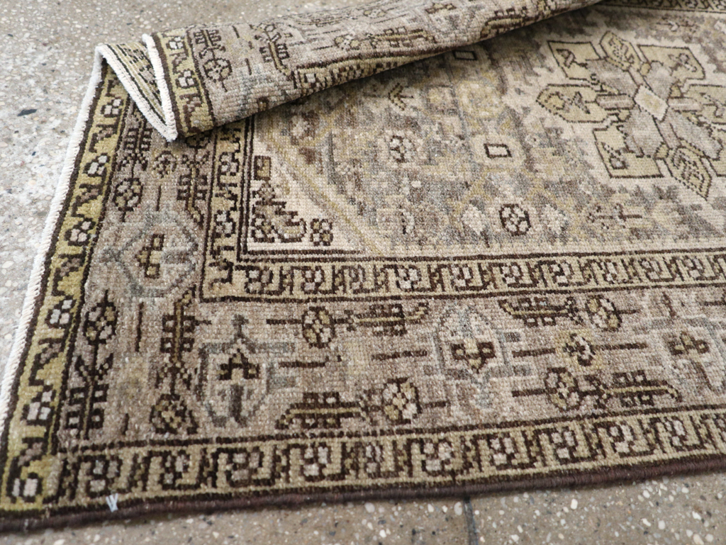 Vintage Persian Malayer Throw Rug, No.20419 - Galerie Shabab
