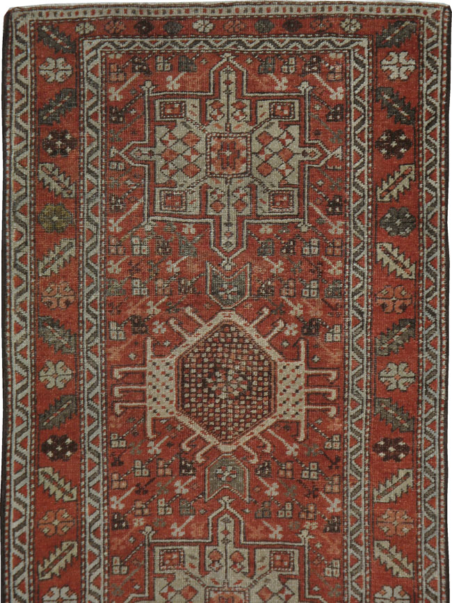 Vintage Persian Karajeh Runner, No.20426 - Galerie Shabab