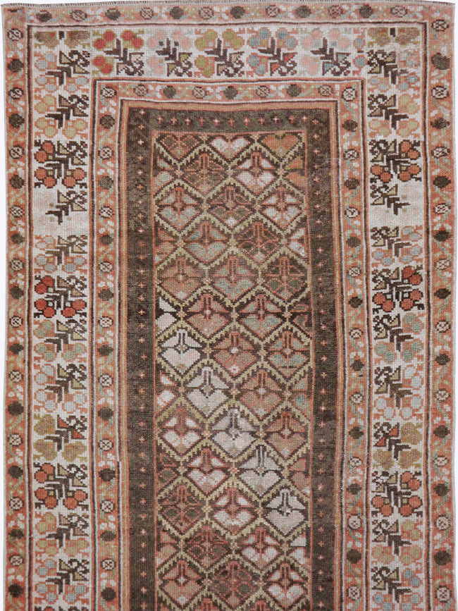 Vintage Persian Kurdish Runner, No.20435 - Galerie Shabab