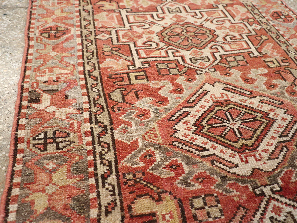 Vintage Persian Karajeh Rug, No.20436 - Galerie Shabab