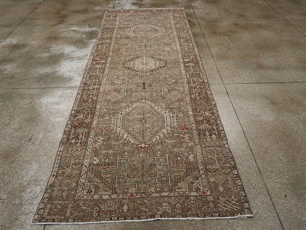 Vintage Persian Karajeh Runner, No.20450 - Galerie Shabab