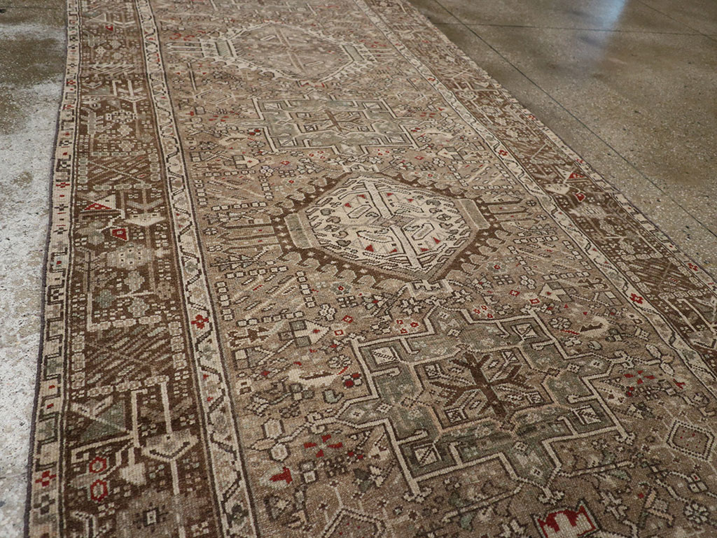 Vintage Persian Karajeh Runner, No.20450 - Galerie Shabab