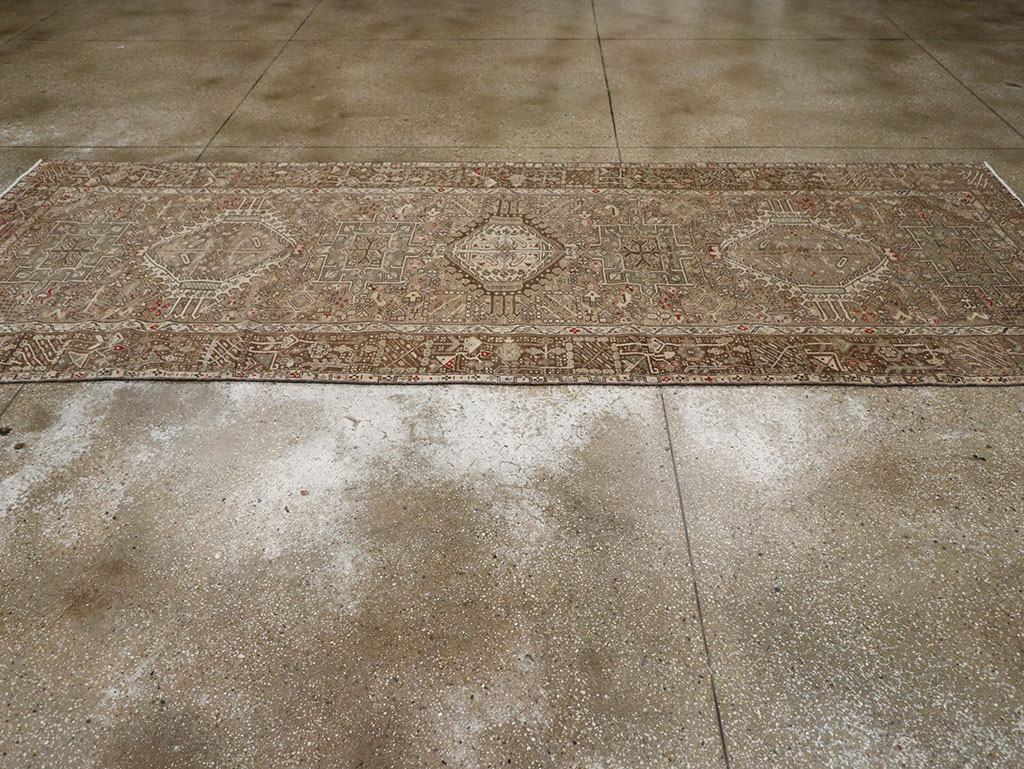 Vintage Persian Karajeh Runner, No.20450 - Galerie Shabab