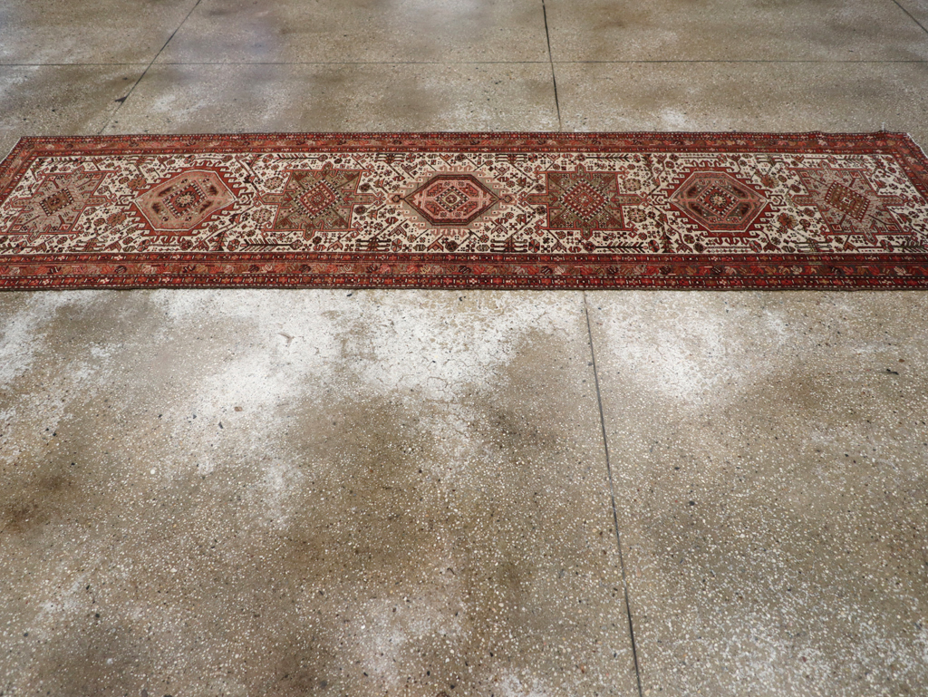 Vintage Persian Karajeh Runner, No.20451 - Galerie Shabab