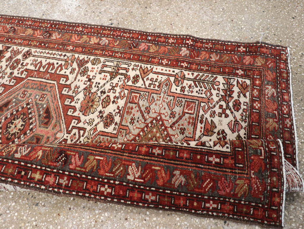 Vintage Persian Karajeh Runner, No.20451 - Galerie Shabab