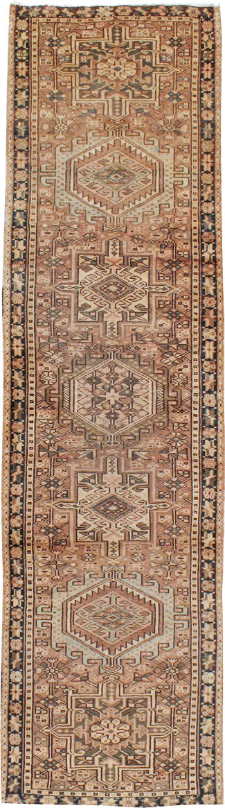 Vintage Persian Karajeh Runner, No.20468 - Galerie Shabab