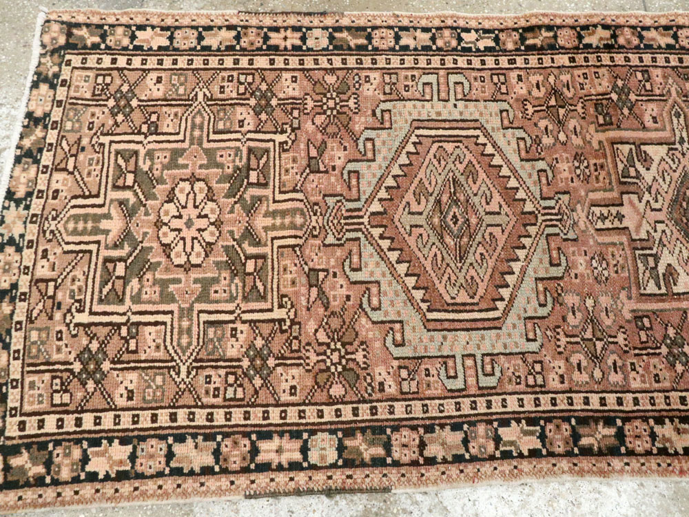 Vintage Persian Karajeh Runner, No.20468 - Galerie Shabab