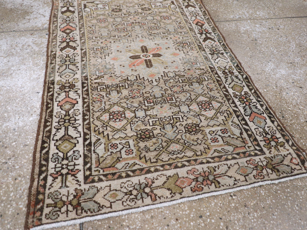 Antique Persian Malayer Throw Rug, No.20469 - Galerie Shabab