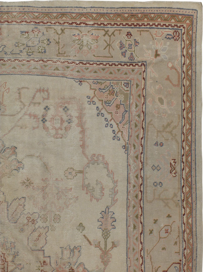 Antique Turkish Oushak Carpet, No.20473 - Galerie Shabab