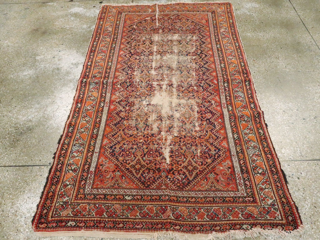 Antique Malayer Distressed Rug, No.20490 - Galerie Shabab