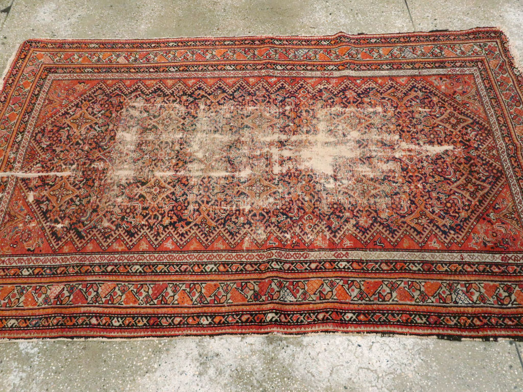 Antique Malayer Distressed Rug, No.20490 - Galerie Shabab