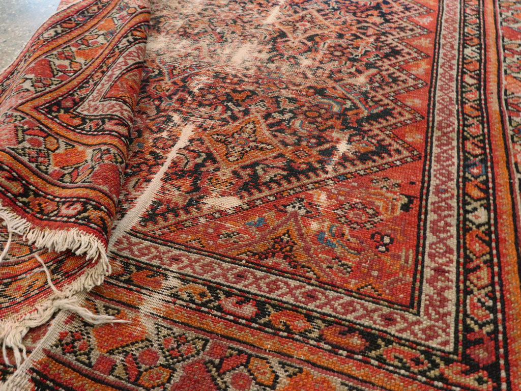 Antique Malayer Distressed Rug, No.20490 - Galerie Shabab