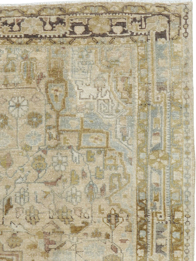 Antique Persian Sarouk Fereghan Rug, No.20495 - Galerie Shabab
