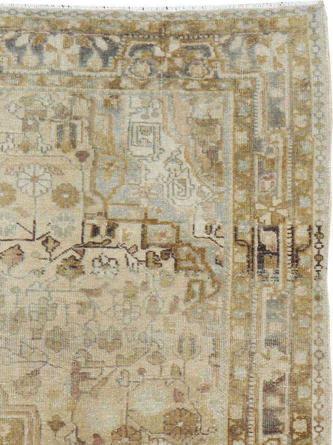 Antique Persian Sarouk Fereghan Rug, No.20495 - Galerie Shabab