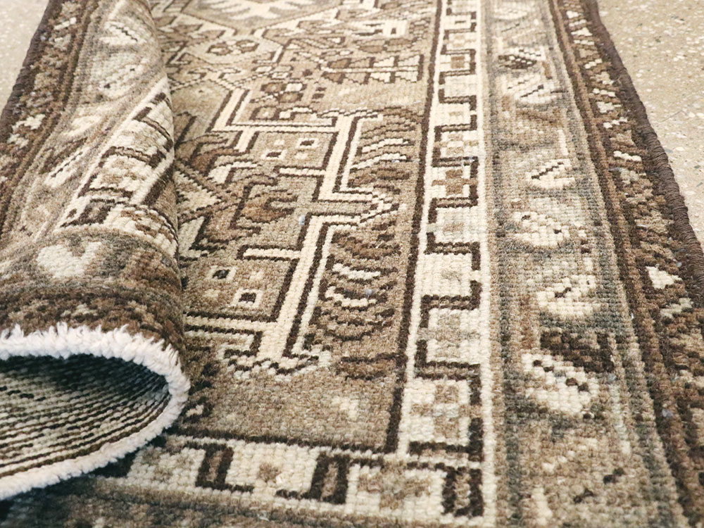 Vintage Persian Karajeh Rug, No.20497 - Galerie Shabab