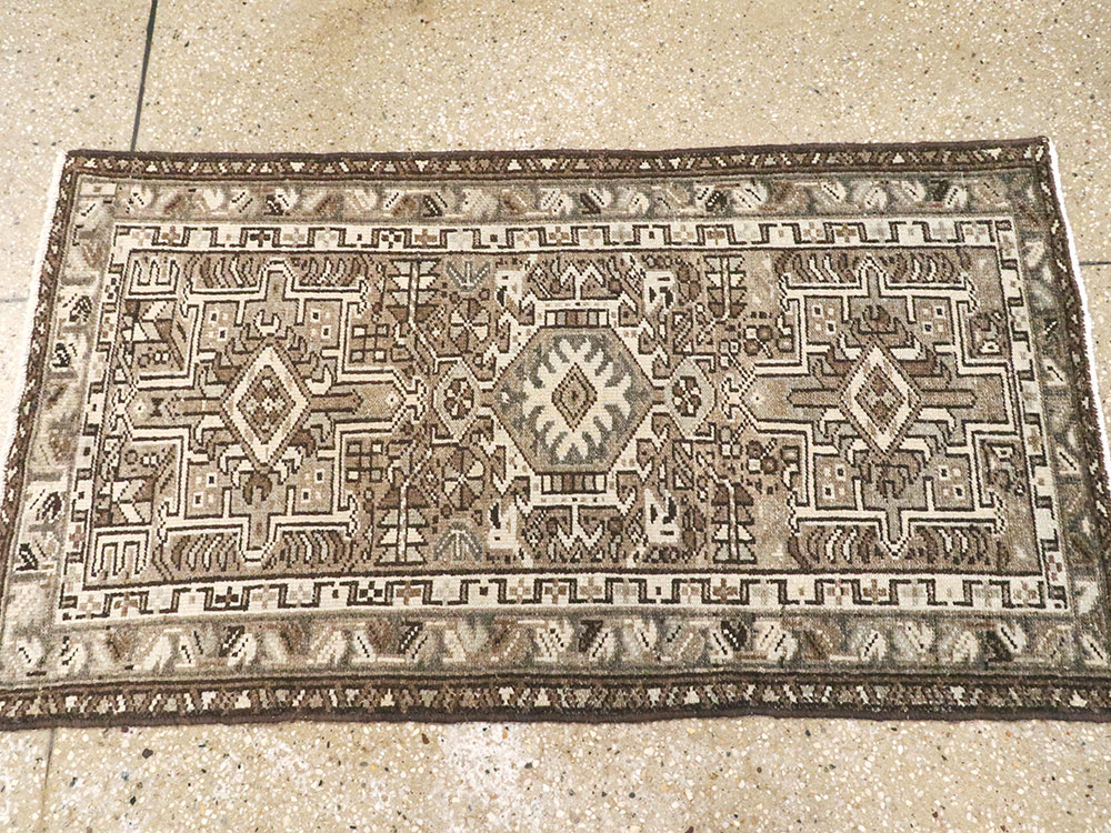 Vintage Persian Karajeh Rug, No.20497 - Galerie Shabab
