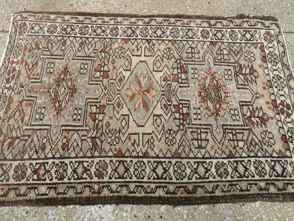 Vintage Persian Karajeh Rug, No.20501 - Galerie Shabab