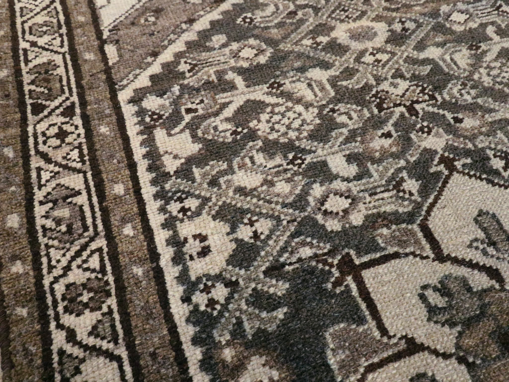 Vintage Persian Malayer Throw Rug, No.20513 - Galerie Shabab