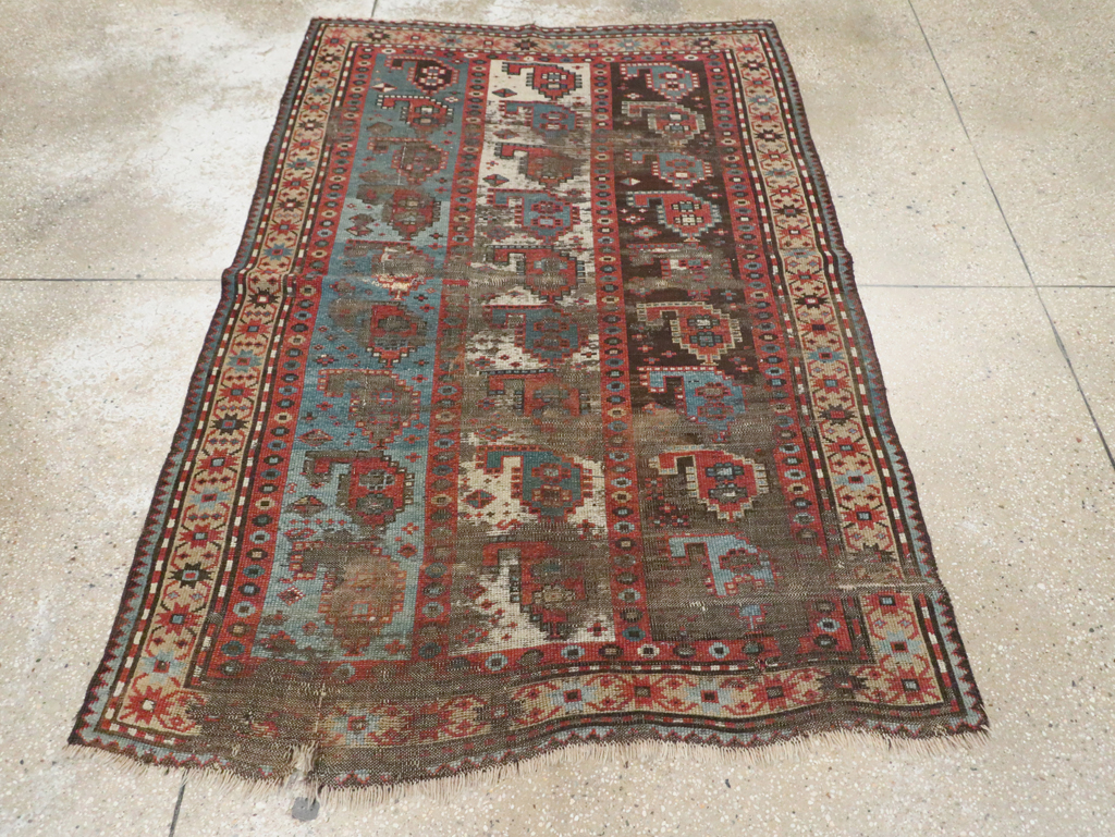 Antique Caucasian Kazak Distressed Rug, No.20515 - Galerie Shabab