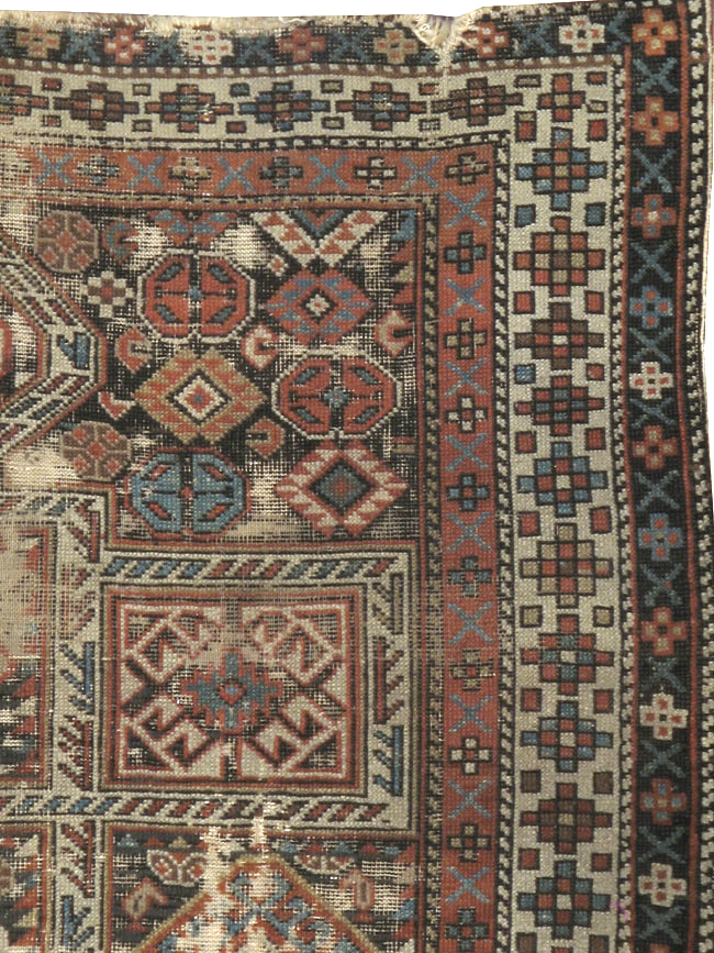 Antique Caucasian Shirvan Distressed Rug, No.20516 - Galerie Shabab