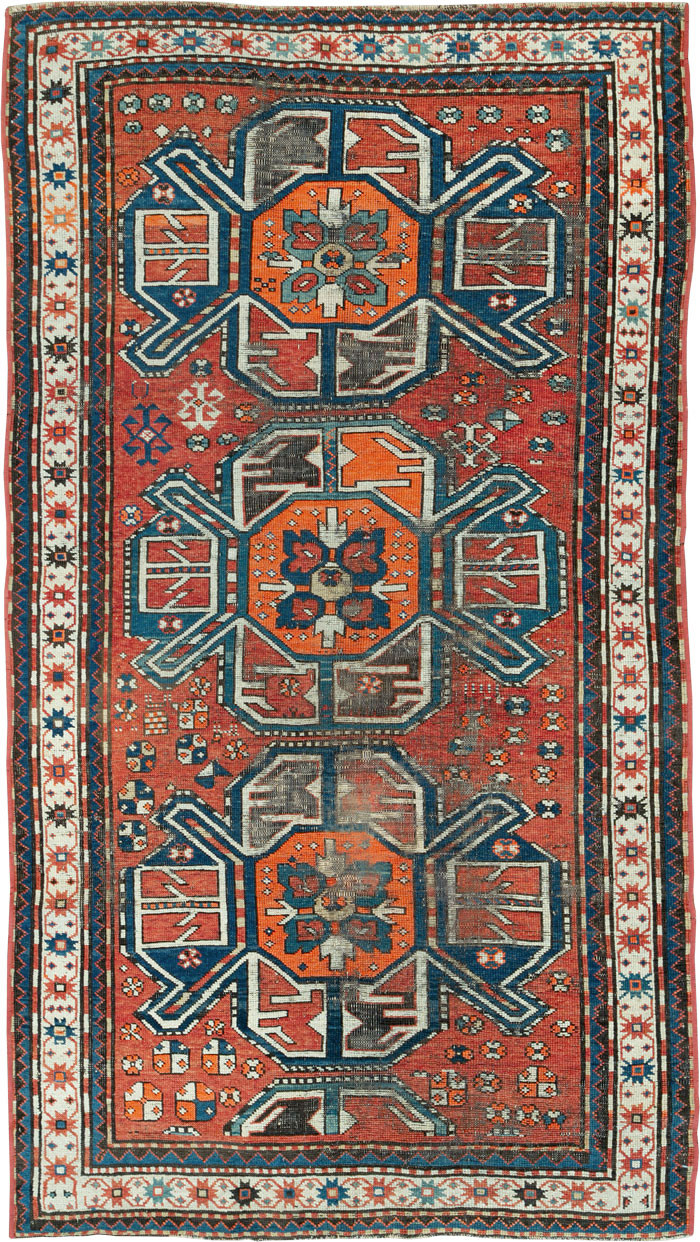 Antique Caucasian Kazak Distressed Rug, No.20529 - Galerie Shabab