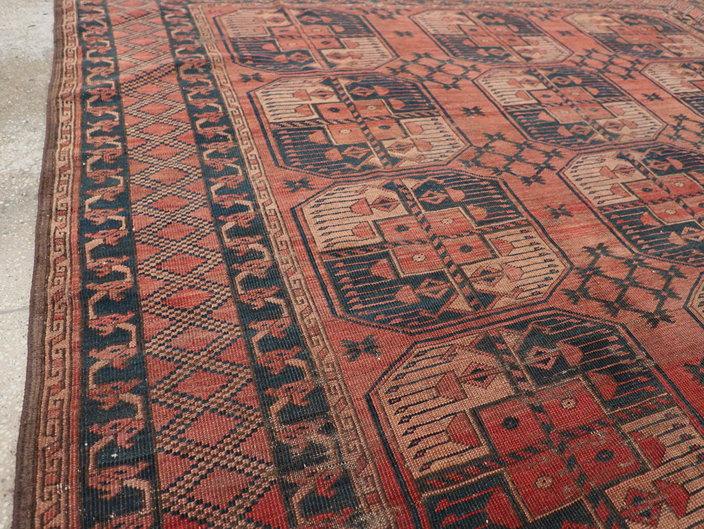 Antique Central Asian Turkoman Distressed Rug, No.20536 - Galerie Shabab