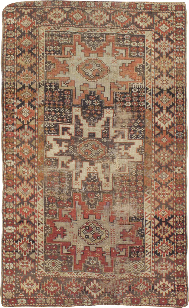 Antique Caucasian Kuba Distressed Rug, No.20547 - Galerie Shabab