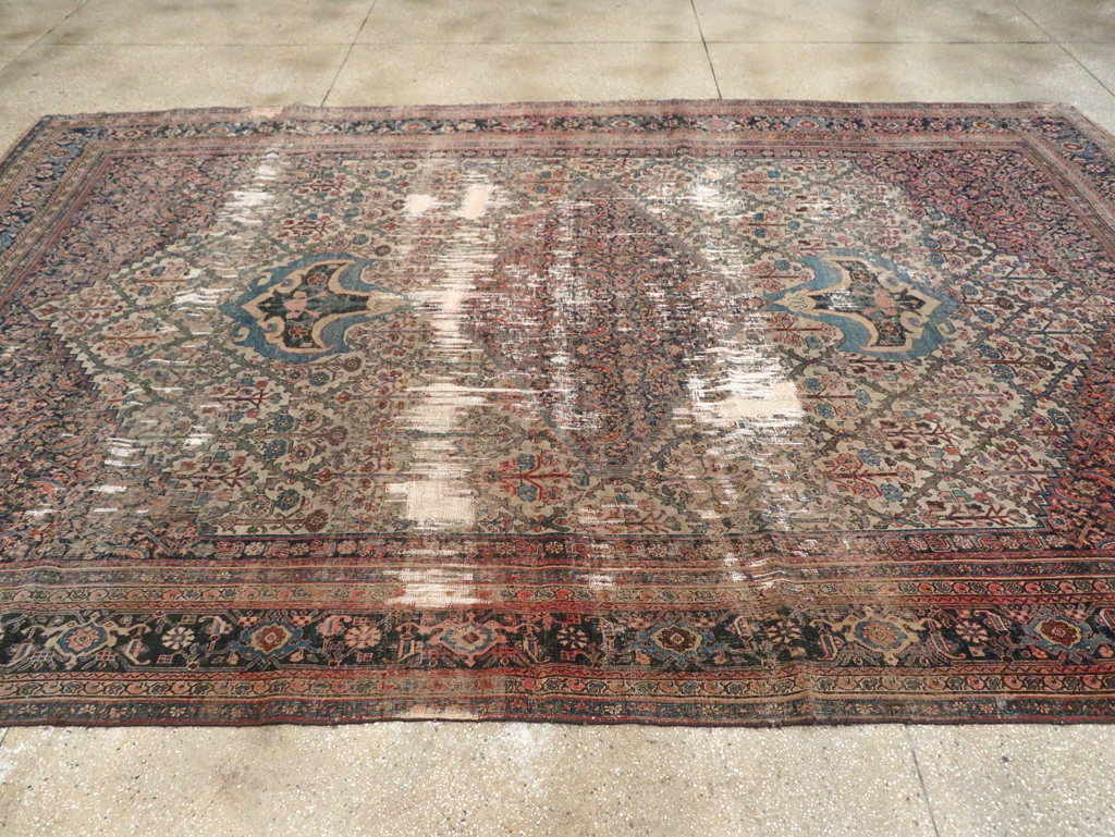 Antique Persian Bidjar Distressed Carpet, No.20569 - Galerie Shabab