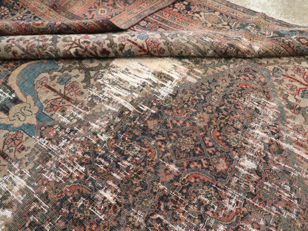 Antique Persian Bidjar Distressed Carpet, No.20569 - Galerie Shabab