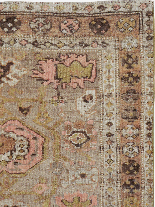 Antique Persian Kurdish Rug, No.20611 - Galerie Shabab