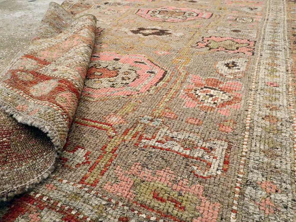 Antique Persian Kurdish Rug, No.20611 - Galerie Shabab