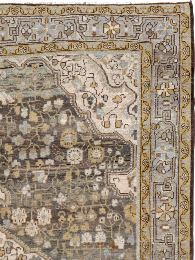 Antique Persian Sarouk Fereghan Rug, No.20627 - Galerie Shabab