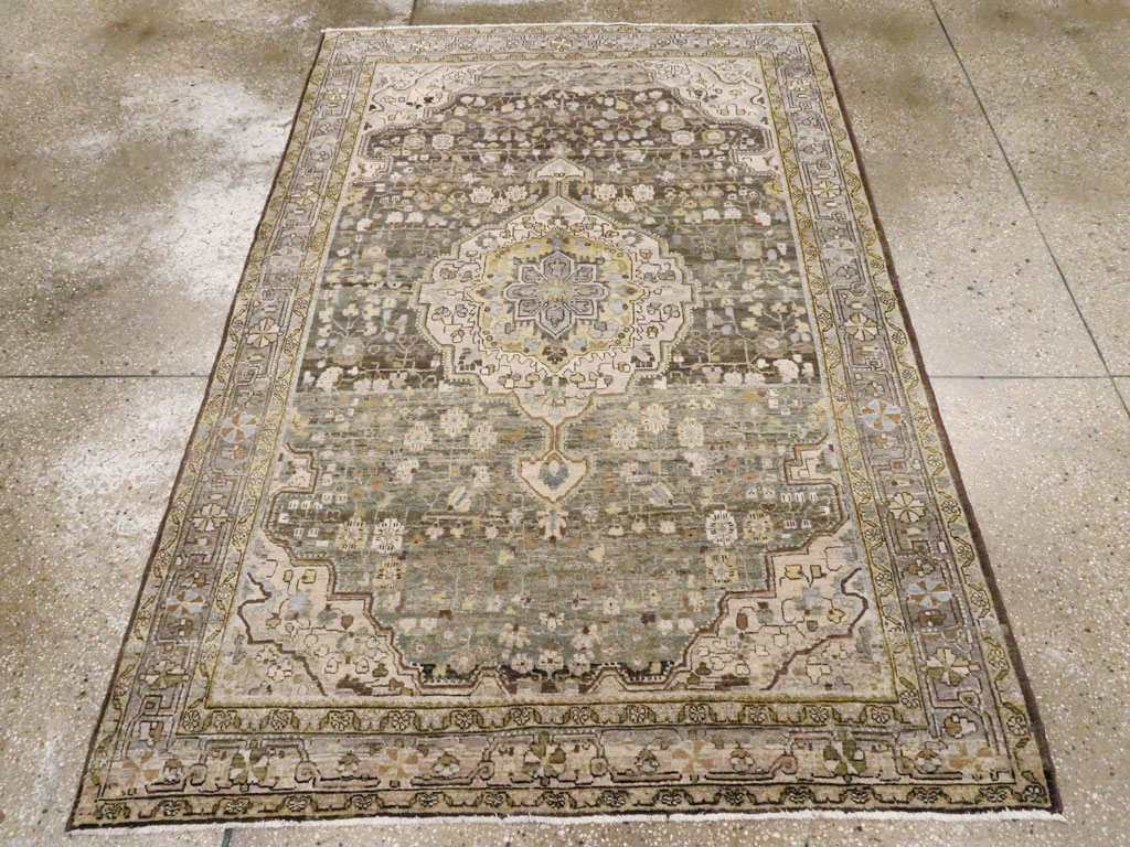 Antique Persian Sarouk Fereghan Rug, No.20627 - Galerie Shabab