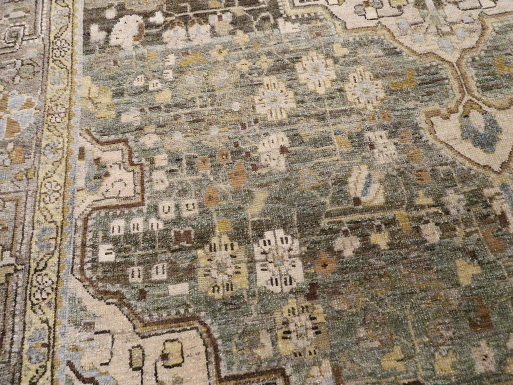 Antique Persian Sarouk Fereghan Rug, No.20627 - Galerie Shabab