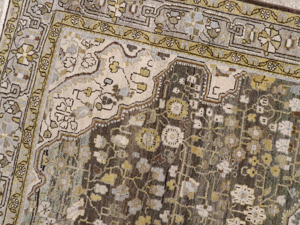 Antique Persian Sarouk Fereghan Rug, No.20627 - Galerie Shabab