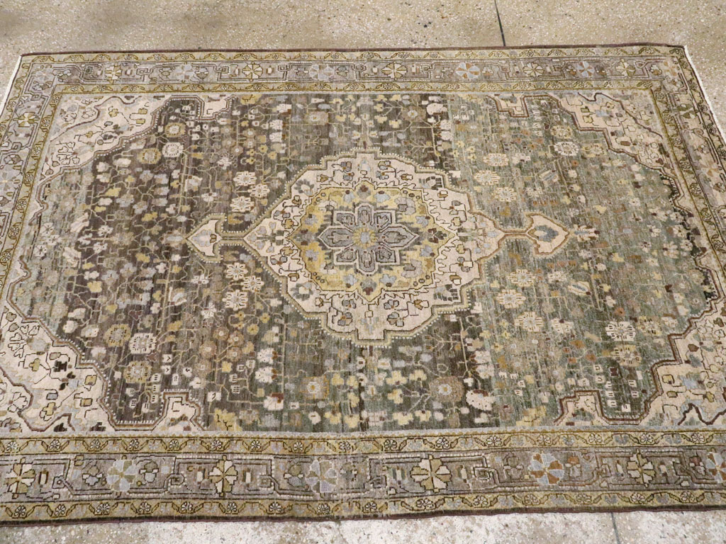 Antique Persian Sarouk Fereghan Rug, No.20627 - Galerie Shabab