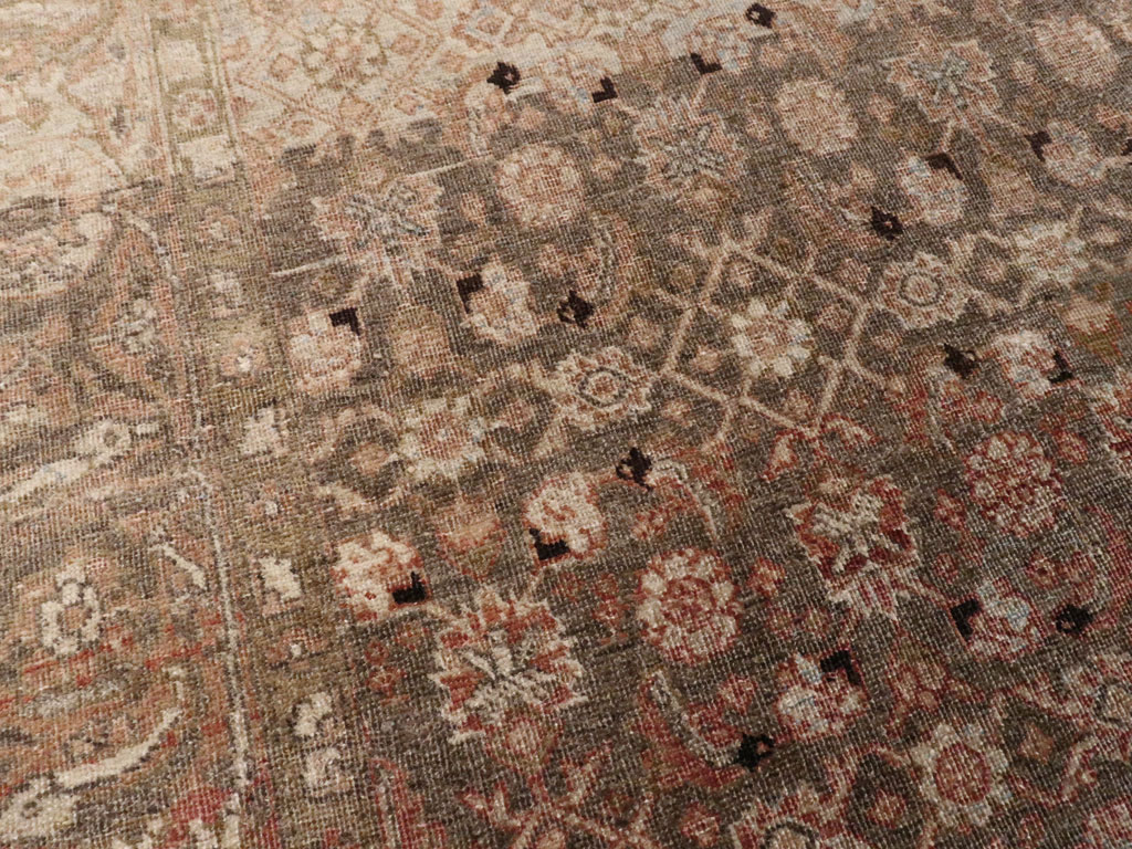 Antique Persian Tabriz Rug, No.20628 - Galerie Shabab