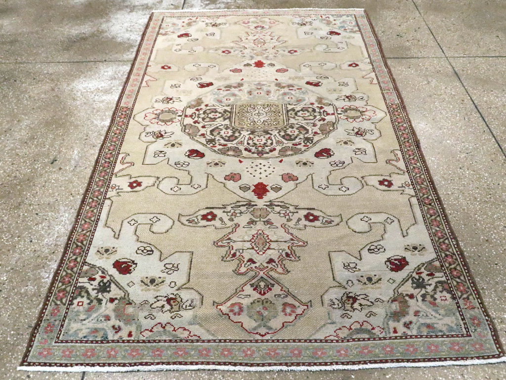 Antique Persian Malayer Rug, No.20636 - Galerie Shabab