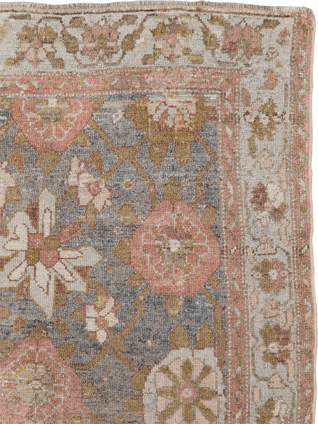 Antique Persian Kurdish Rug, No.20642 - Galerie Shabab
