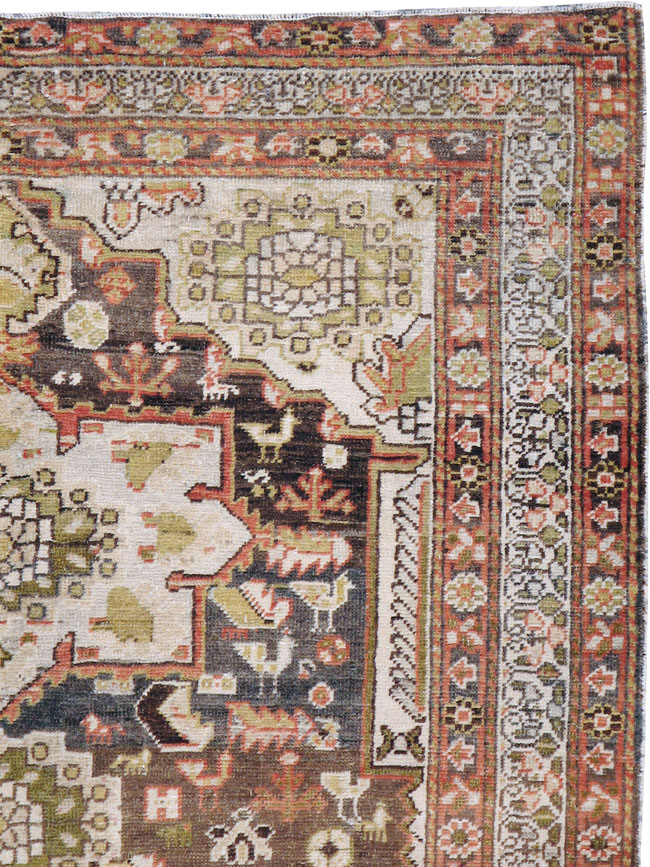 Vintage Persian Shiraz Rug, No.20644 - Galerie Shabab
