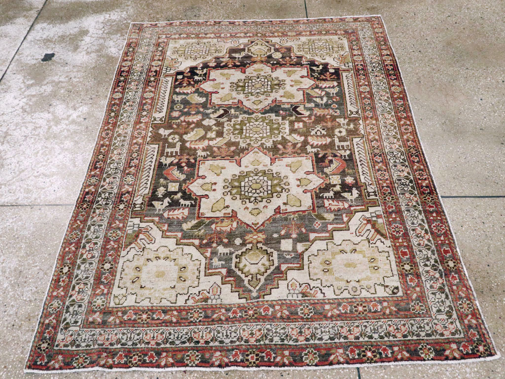 Vintage Persian Shiraz Rug, No.20644 - Galerie Shabab