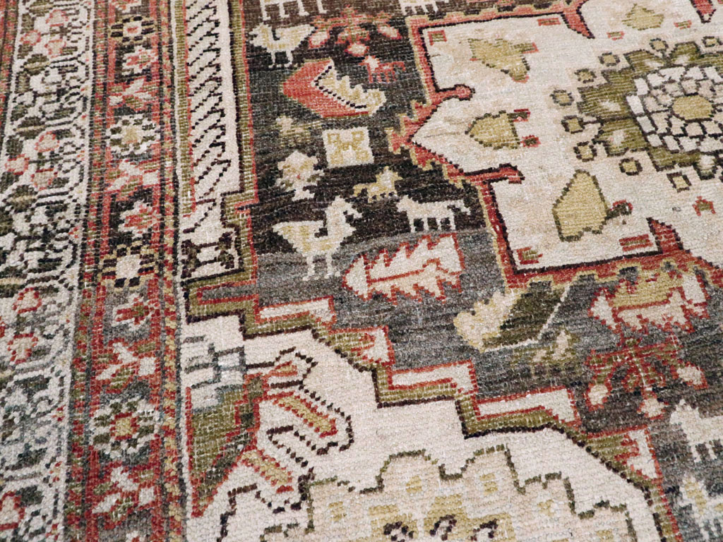 Vintage Persian Shiraz Rug, No.20644 - Galerie Shabab