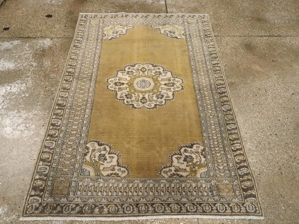Antique Persian Khorossan Rug, No.20657 - Galerie Shabab