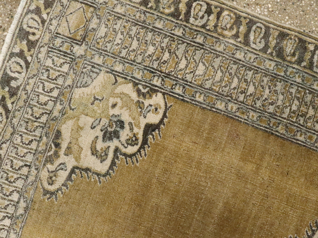 Antique Persian Khorossan Rug, No.20657 - Galerie Shabab