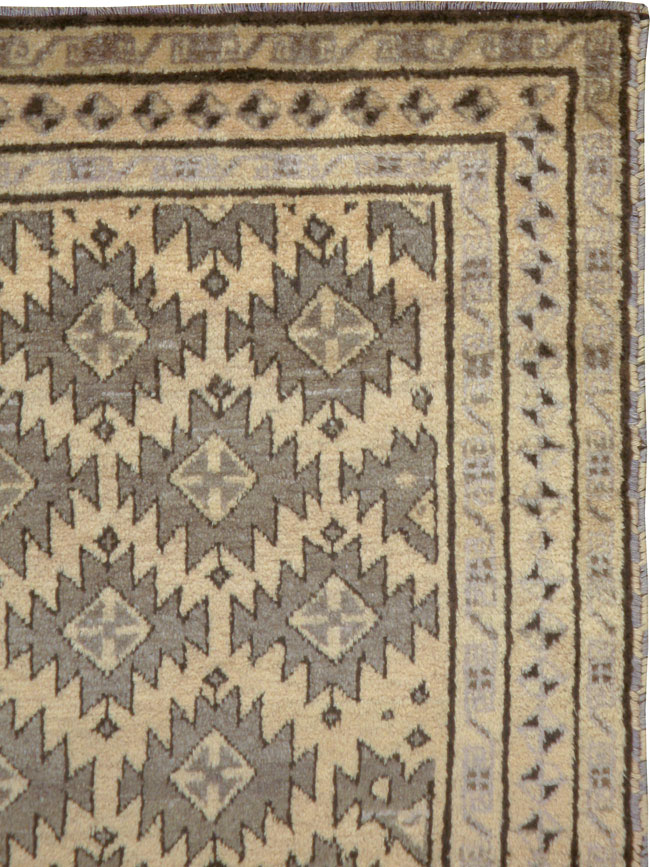 Vintage Persian Baluch Rug, No.20683 - Galerie Shabab