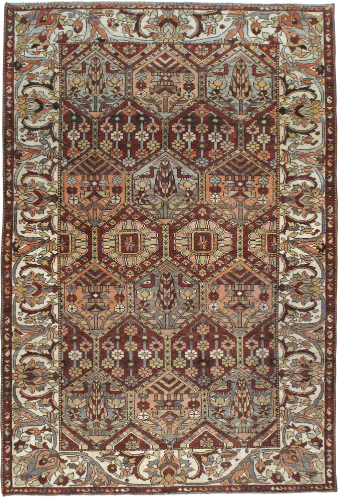 Antique Persian Bakhtiari Rug, No.20698 - Galerie Shabab